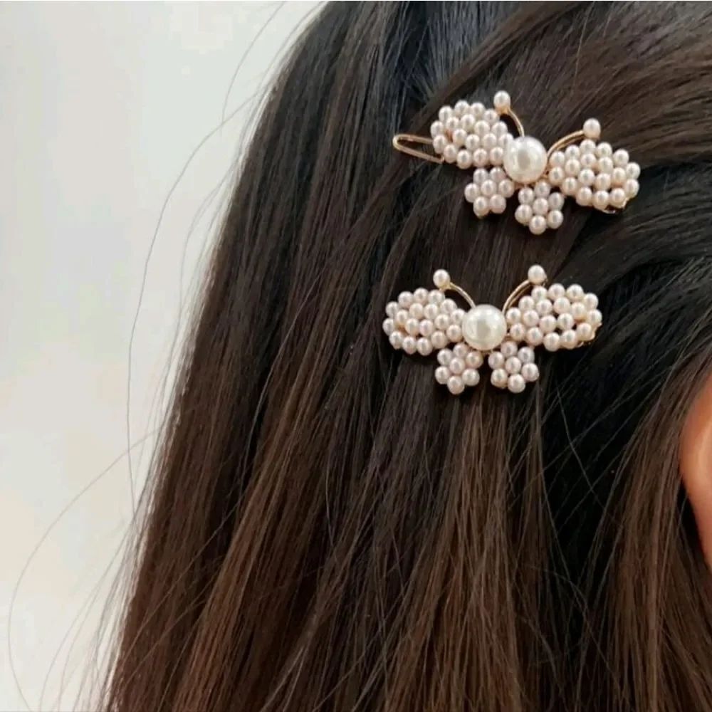 Butterfly 🦋 Pearl Hair Clips - Picture 2 of 6